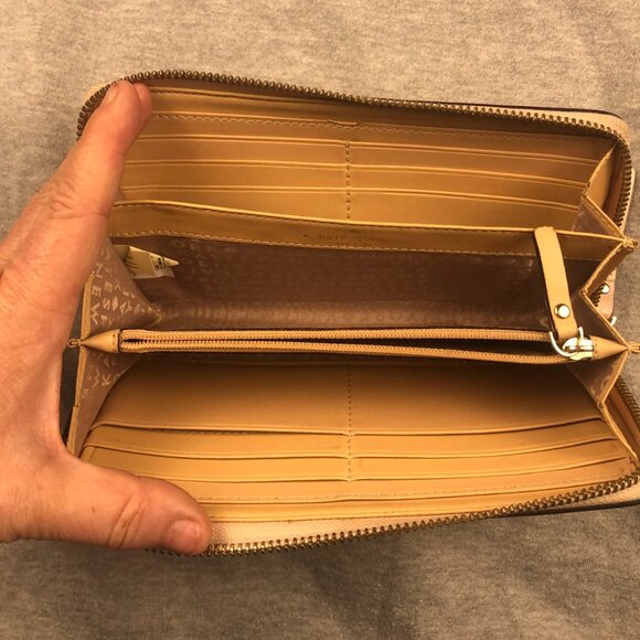 Kate Spade Blush Pink Wallet - Picture 7 of 10